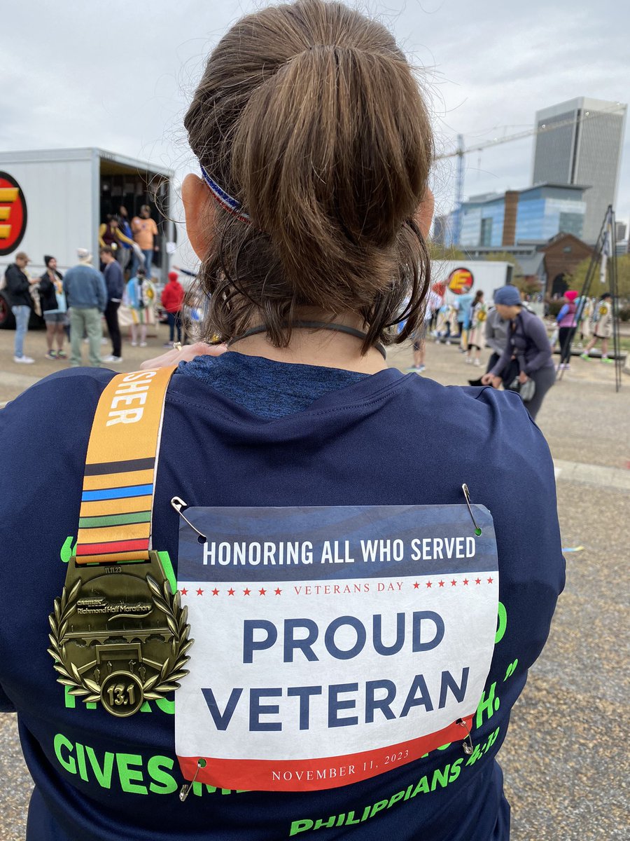 TheOtherLori's tweet photo. 34 days & 3 race events, Chicago Marathon, Marine Corps Marathon & Richmond Half. It’s been a crazy month! #runchat #MCM #ChicagoMarathon #runRichmond #miles4Mike #megsmiles #VeteransDaymiles https://t.co/hiCktu56ui
