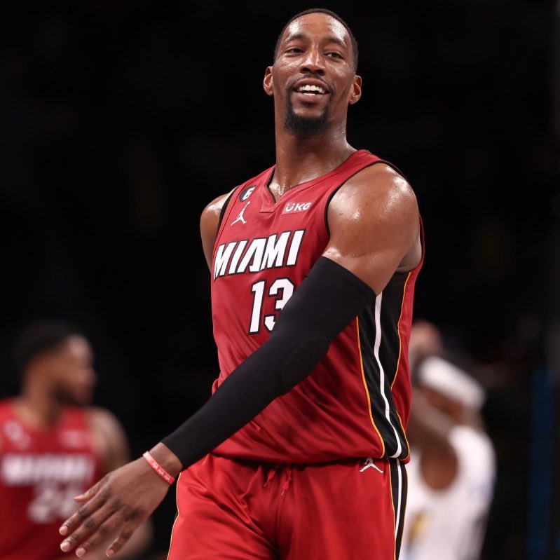LegionHoops's tweet image. Bam Adebayo this season:

22 points - 8 rebounds - 3 assists
27 points - 7 rebounds - 2 assists
19 points - 3 rebounds - 2 assists
21 points - 14 rebounds - 3 assists
18 points - 4 rebounds - 3 assists
22 points - 19 rebounds - 10 assists
30 points - 11 rebounds - 3 blocks 
26…