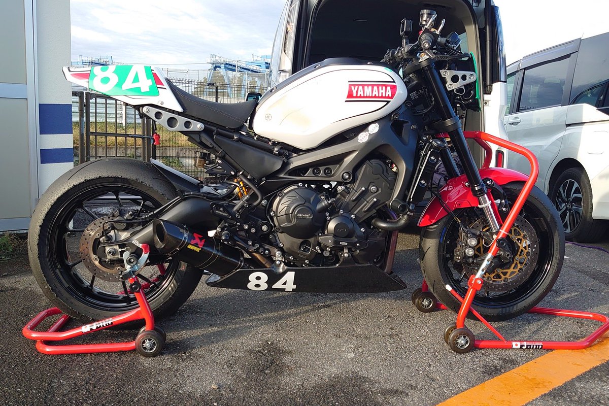 hacci34348795's tweet photo. #XSR900

テイストで夏前の感覚は戻った気がして、更に最終コーナーが夏前より最近の方が0.4秒遅いのに同タイムなのでここが戻れば4秒台に入る計算。

そんな妄想をしつつのテイスト後の走行、一週間でまた退化してボロボロでした。。

ミニバイクがっつり乗れば戻るかも。来月のスクールに期待大。 https://t.co/Y6gJMx3gG2