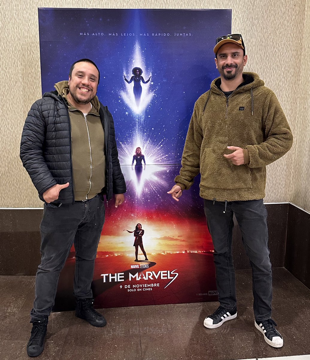 🌟 Hemos venido a aportar nuestro pequeño grano de arena a esta época súper heroica y que nunca termine. Disfrutando de un día Marvel con <a href="/BetoCastaneda/">Beto Fett</a> &amp; <a href="/LeoRid3/">Leonardo Castañeda ⚽️</a> en <a href="/CinemarkChile/">Cinemark Chile</a>. #THEMARVELS
