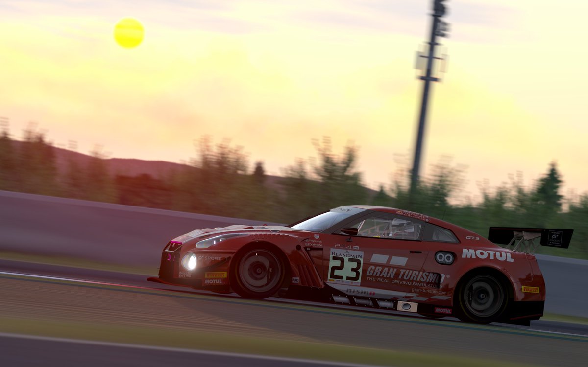 vtracc's tweet photo. We managed to get to Barcelona during sunset, so why not a lap or two here as well ? Plenty of time 'til Monza !

#Vtracc #VtuberRacing https://t.co/vShhsmrVk7
