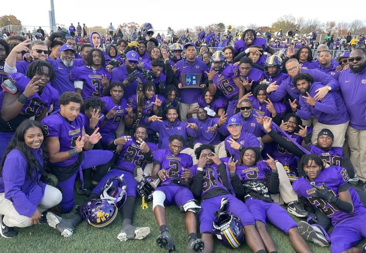 CoachHarrisDOT's tweet photo. States next! #YouWantTheHigh 💜💛 https://t.co/knuQdQyKaw
