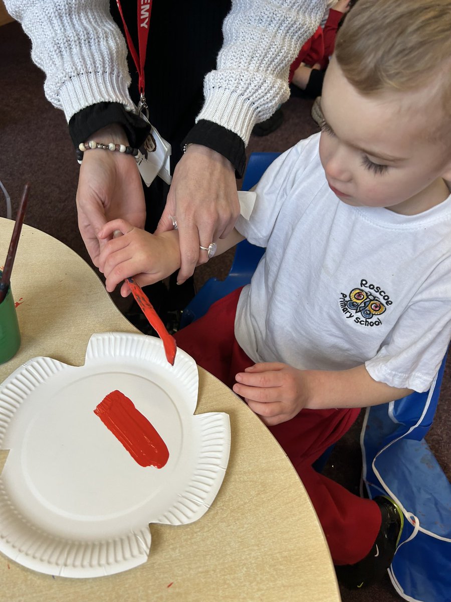 Roscoe_Primary's tweet photo. We looked at how not all celebrations are happy and fun, some can be sad and very emotional! Reception were so sensible when learning all about Remembrance Day, and finished our learning making the most beautiful poppies! ❤️ #RP_Reception #RP_UTW #RememberanceDay2023 https://t.co/sKAxHaeajB