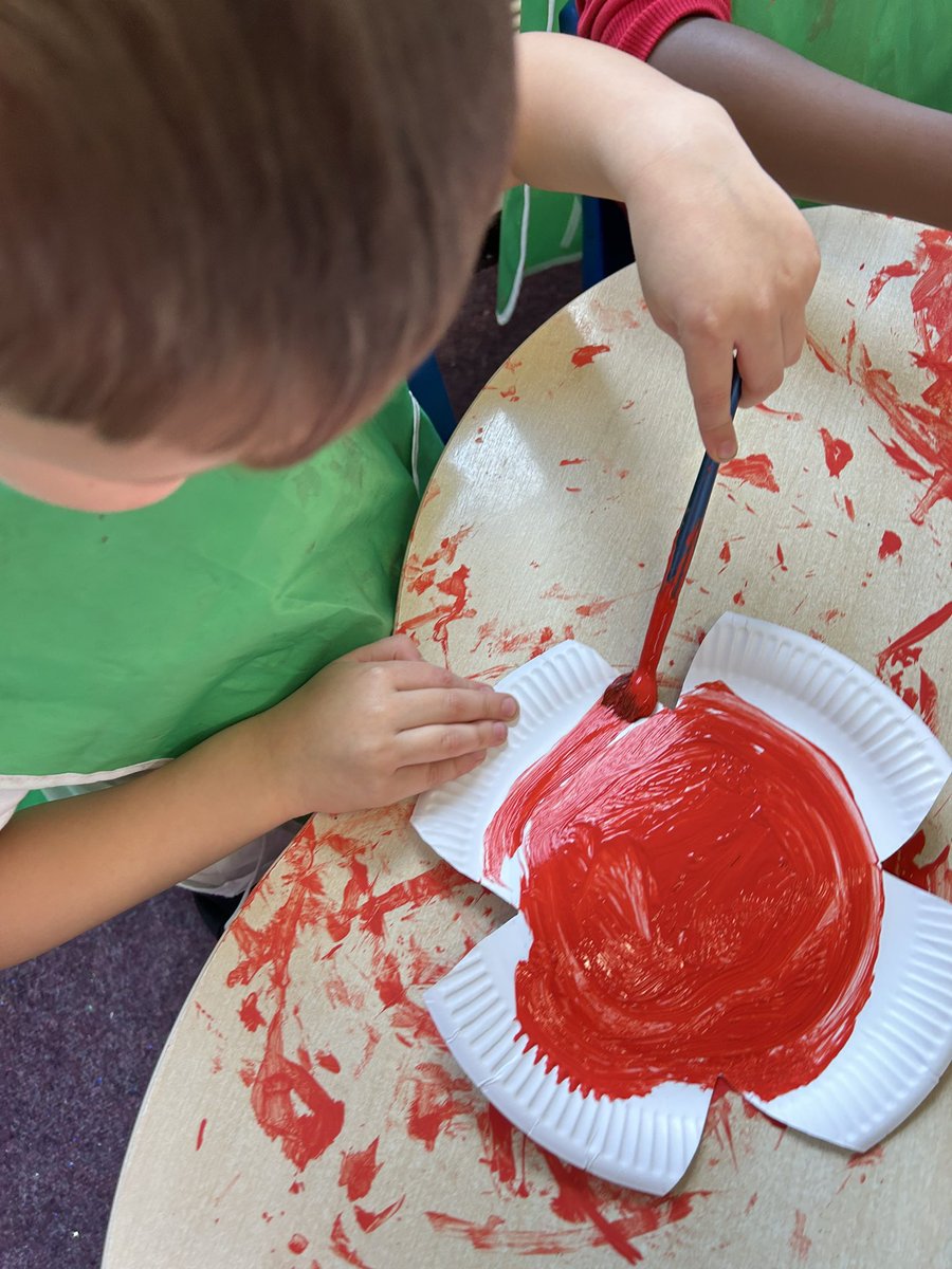 Roscoe_Primary's tweet photo. We looked at how not all celebrations are happy and fun, some can be sad and very emotional! Reception were so sensible when learning all about Remembrance Day, and finished our learning making the most beautiful poppies! ❤️ #RP_Reception #RP_UTW #RememberanceDay2023 https://t.co/sKAxHaeajB