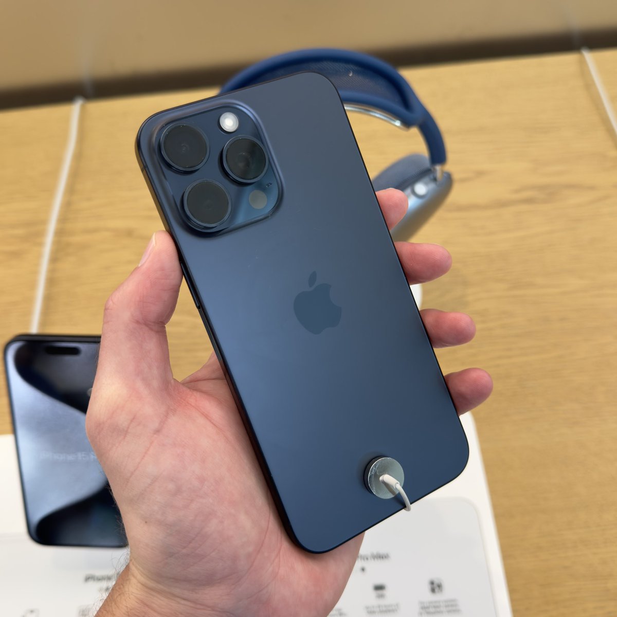 andrewjclare's tweet photo. Blue Titanium or Black Titanium? https://t.co/gBghWvEfeO