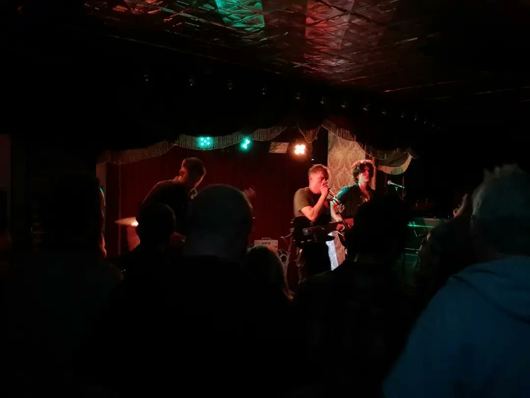 chunky66's tweet image. Scattered Ashes playing songs old and new, showcasing some new tunes, from their upcoming debut album, which they are currently in the middle of recording.
@tvpeople_band @SCATTEREDASHES1 @WorkmansDublin @Select1veMemory @BlowtorchRecs @theGOOdublin
#TheGoo #thegoingoutoutguide