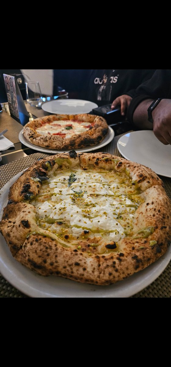 EttyTweets's tweet image. £27 05:45 flight to Milan, spa day, pasta, pistachio pizza, gelato and catching the 20:30 flight back to London.