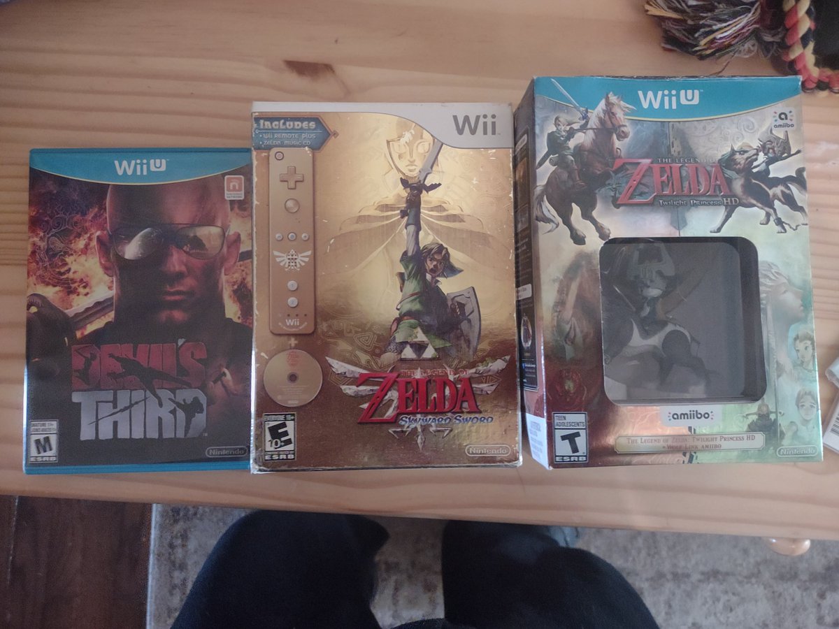 HipHopGeek86's tweet photo. Goddamn I've been trying to find these for the longest. I've been wanting to play Devil's Third for a minute. #Nintendo #WiiU #Nintendo4Life https://t.co/EyAPXVPG8R