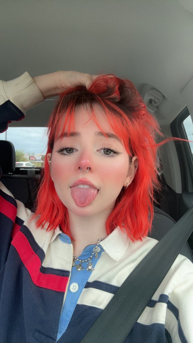 Prettiestkkittykat tweet media