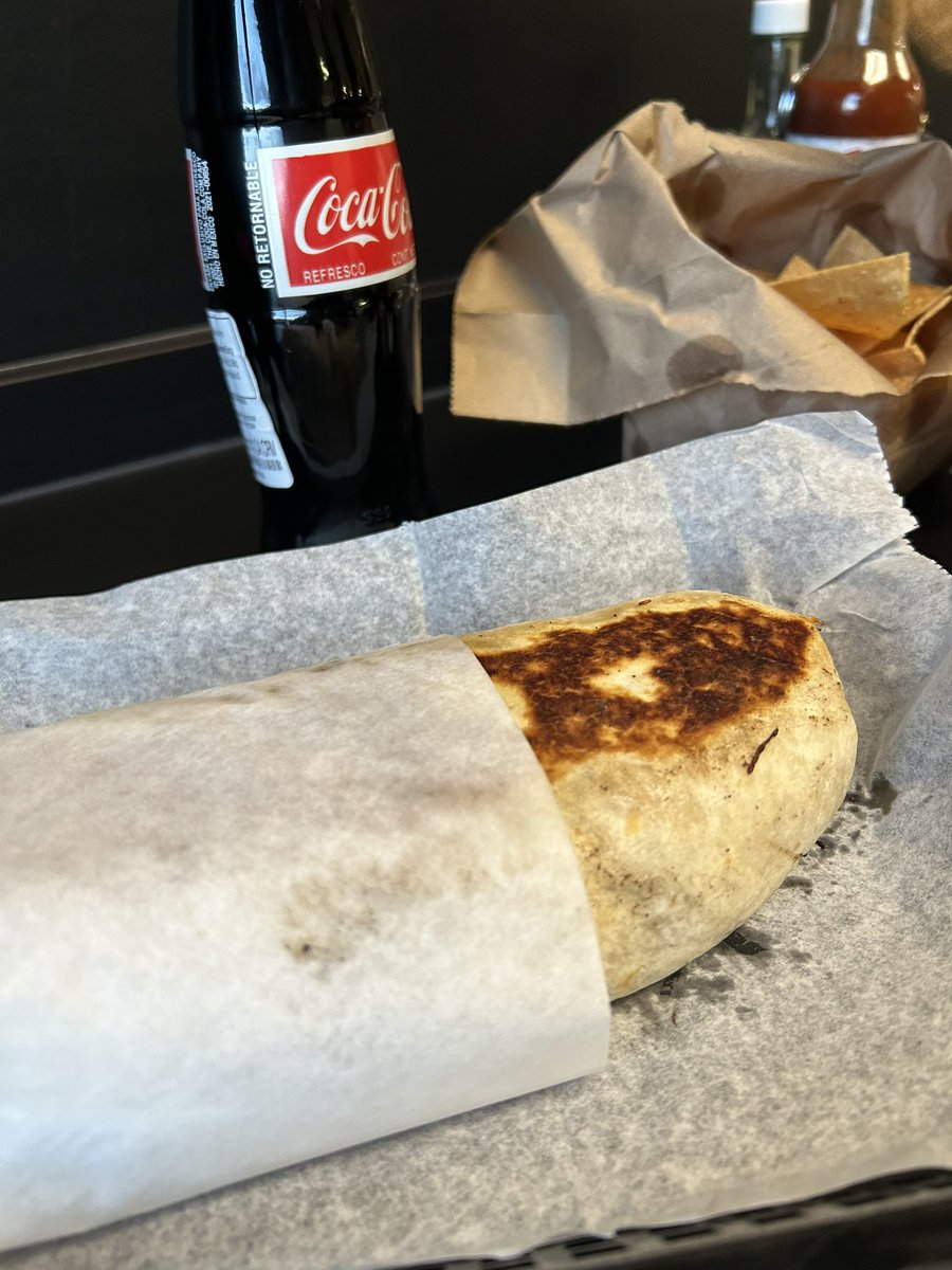 hiorisagi's tweet image. This burrito So good #BombAF #SoDelicious
