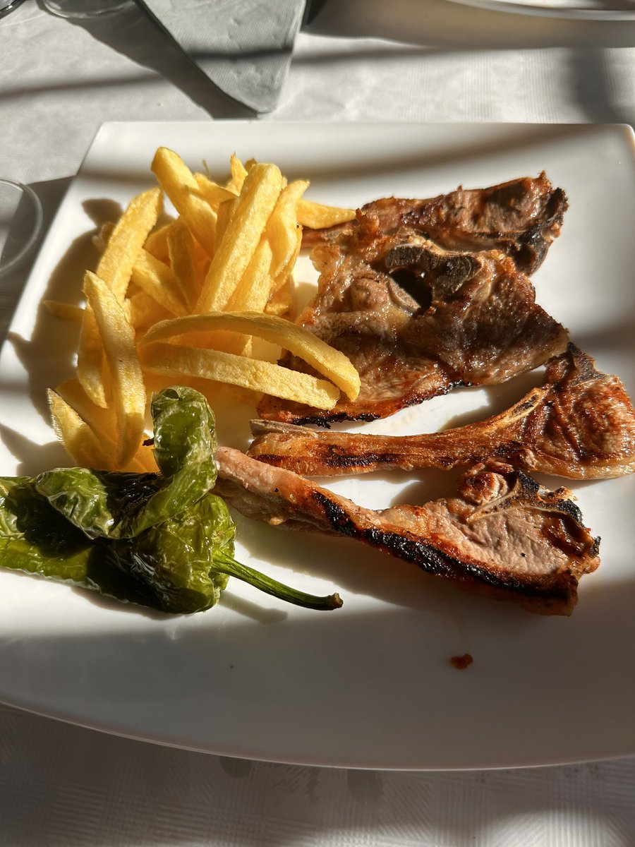 abreunvinito's tweet photo. @lafragua de #sarrion cocina de brasas y producto @pacolonso @CulturaAlmuerzo @esmorzador @cacauencorfa
@Robotin__ @vinglada @dilgogi @vinoWineEs @verema @cocadepanses @JavierVinyuelas @jopesilver @manolomata @JesusDeBarqueta @blanquita_1983 @vinglada @cacau_dor @valmorzar https://t.co/6DhbS8kTxO