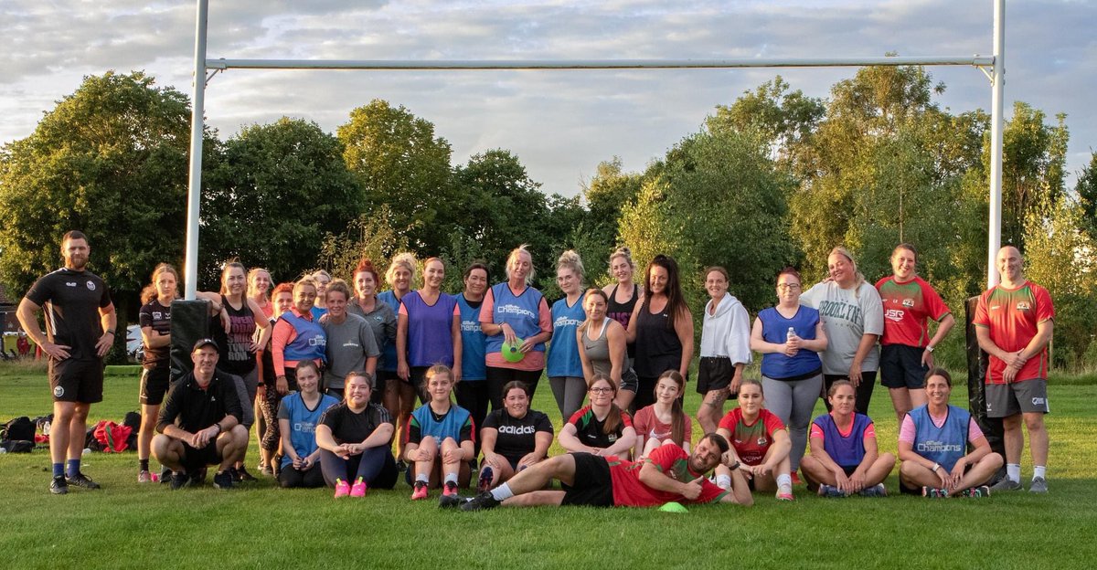 🏉 Good Luck Girls 🏉
We would like to wish Good luck to <a href="/hfharl/">Halton Farnworth Hornets</a> women’s open age team tomorrow, playing their first ever game at Wilmere lane. 
What a fantastic achievement and experience this will be for all the girls taking part. 
UP THE HORNETS 🐝