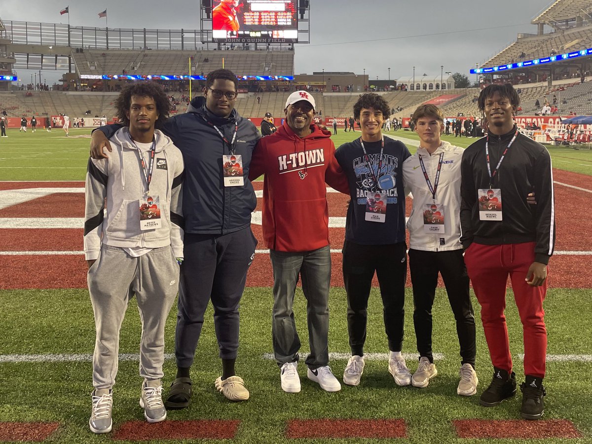 We appreciate the hospitality <a href="/UHCougarFB/">Houston Football</a> showing the Rangers this evening! #RecruitTheRangers #RangerPride #LetsRide
