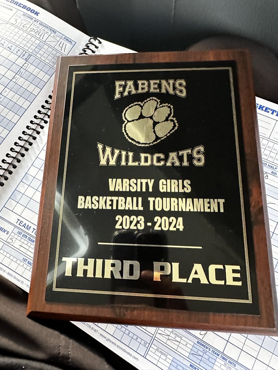 That’s a wrap from the Fabens tournament. Lady Lobos 41 Ysleta 27 X. Delgado 14pts, B. Escalante 11pts, J. Huizar 9pts. Huge THANK YOU to Coach De Anda and Coach Luna for the Hospitality! #LeadThePack <a href="/Fchavezeptimes/">Felix Chavez</a> <a href="/EPSports915/">Borderland Sports</a> <a href="/FieldhouseSpor1/">Fieldhouse Sports & Entertainment Network</a> <a href="/Terrytom77/">Terry's Sports Page</a> <a href="/EDeLaFuente_AP/">Edna De La Fuente</a>