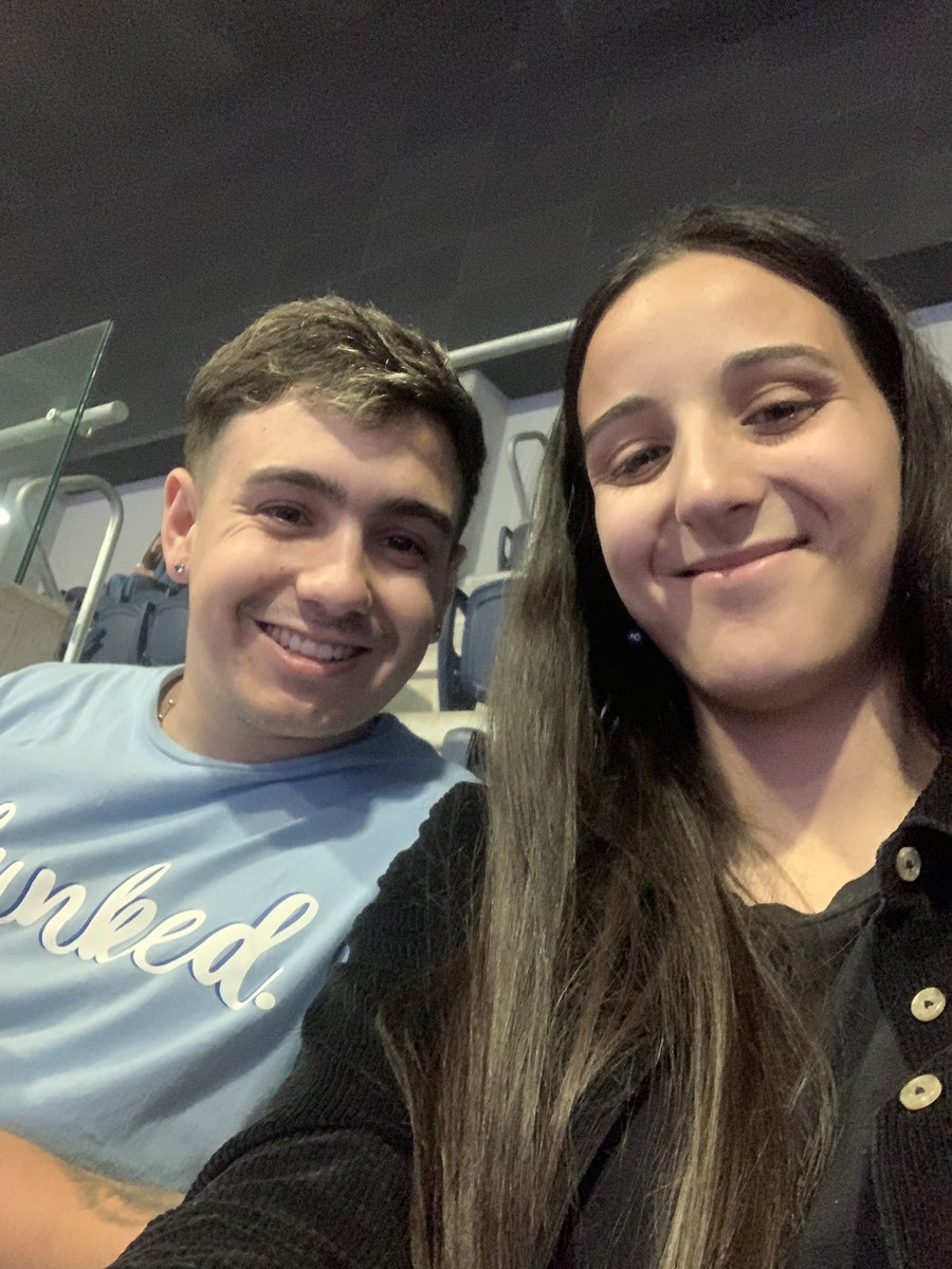 luuu_2190's tweet photo. #NDNEnAntelArena
@Gimenez_Lucaas https://t.co/i4VuvxHfYp