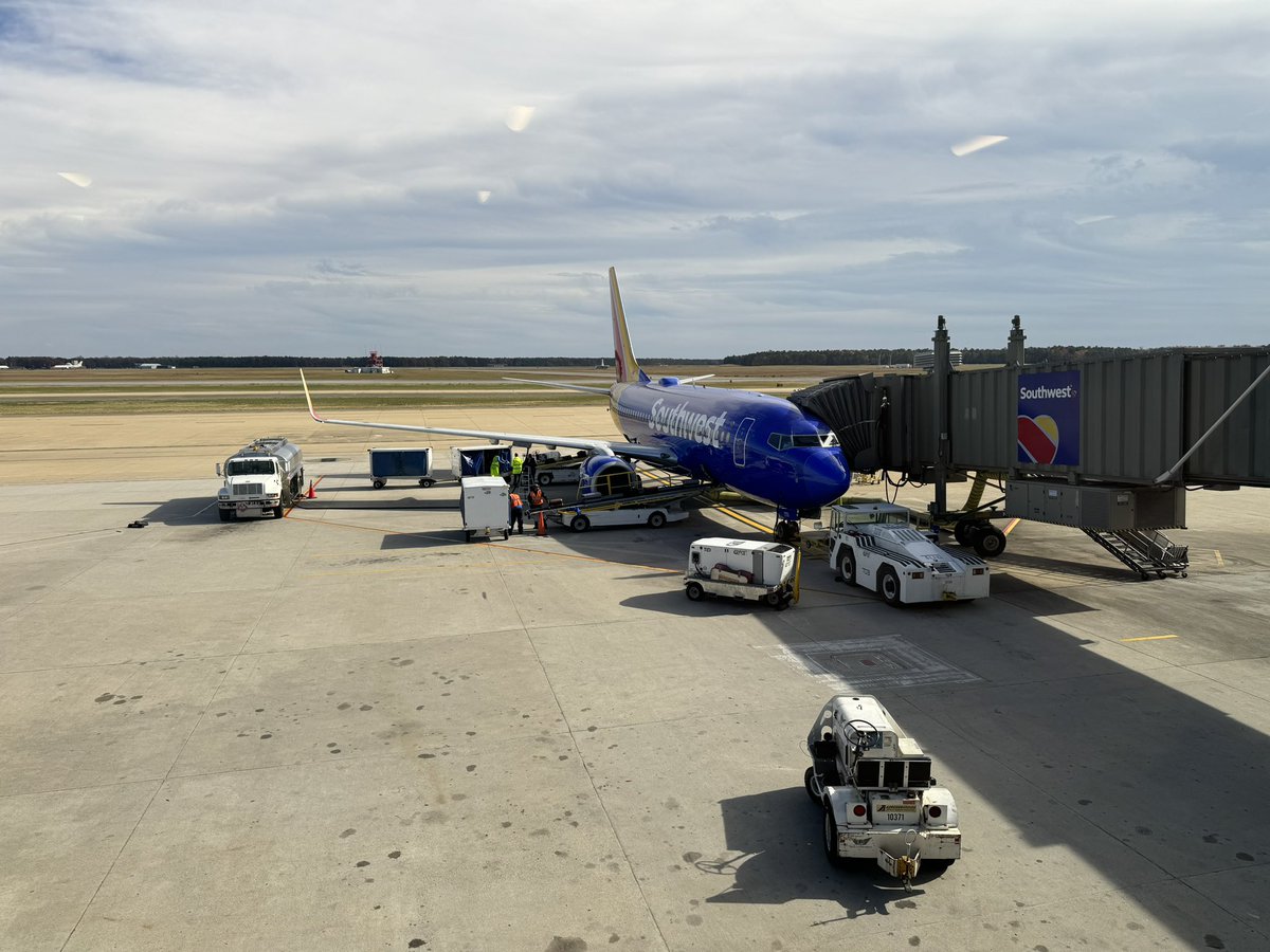 thecadgeek's tweet image. Making my way to Vegas for the annual running of the nerds - otherwise known as #AU2023.