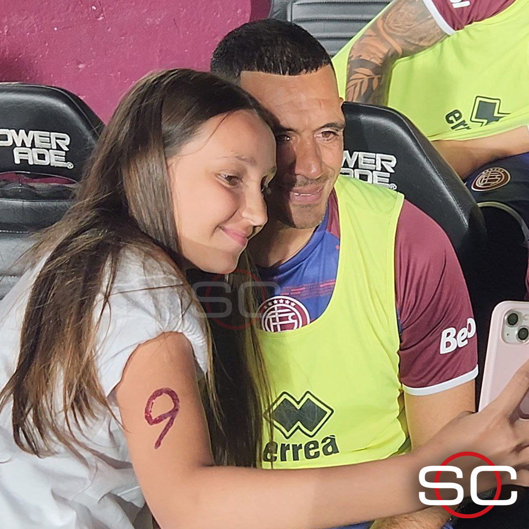 SC_ESPN's tweet photo. #TodosConLa9 #SandHistóric9 https://t.co/9vEMuPL343