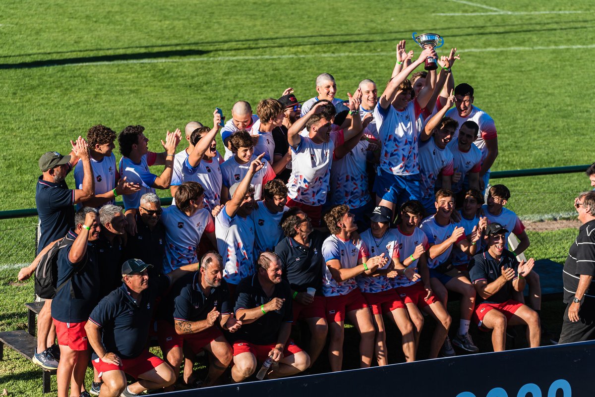 LichiOlearo's tweet photo. Rugby Juvenil del Litoral
🏆 @UniondeRosario Campéon zona Campeonato.
🏆 @PrensaUSR campeón Ascenso.
4⃣ UER (Entre Ríos) cuarta en zona Campeonato.

La Región tiene futuro.
Gracias jugadores y entrenadores. 
Dirigentes tienen trabajo.

📸 @TeitoLuis (Mateo Occhi) / Prensa URR https://t.co/D7NmfrQYeE
