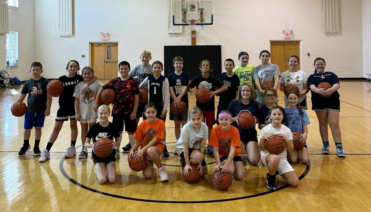 Unleashed717's tweet photo. Our Spring and Fall Elite Performance Clinics have become a tradition. Spring rings in the offseason and fall rings in the season.

Today the UNLEASHED FAMILY showed up for a big time day of skill/game development and performance work. They are ready to go! https://t.co/SPxpcvztmJ