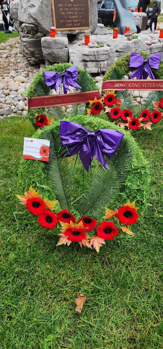okurapa's tweet photo. Was today honored to lay a wreath on the eleventh day in the eleventh hour in Toronto, Canada, in honor of those who sacrificed their lives for us all. https://t.co/xzMyjTKy7L