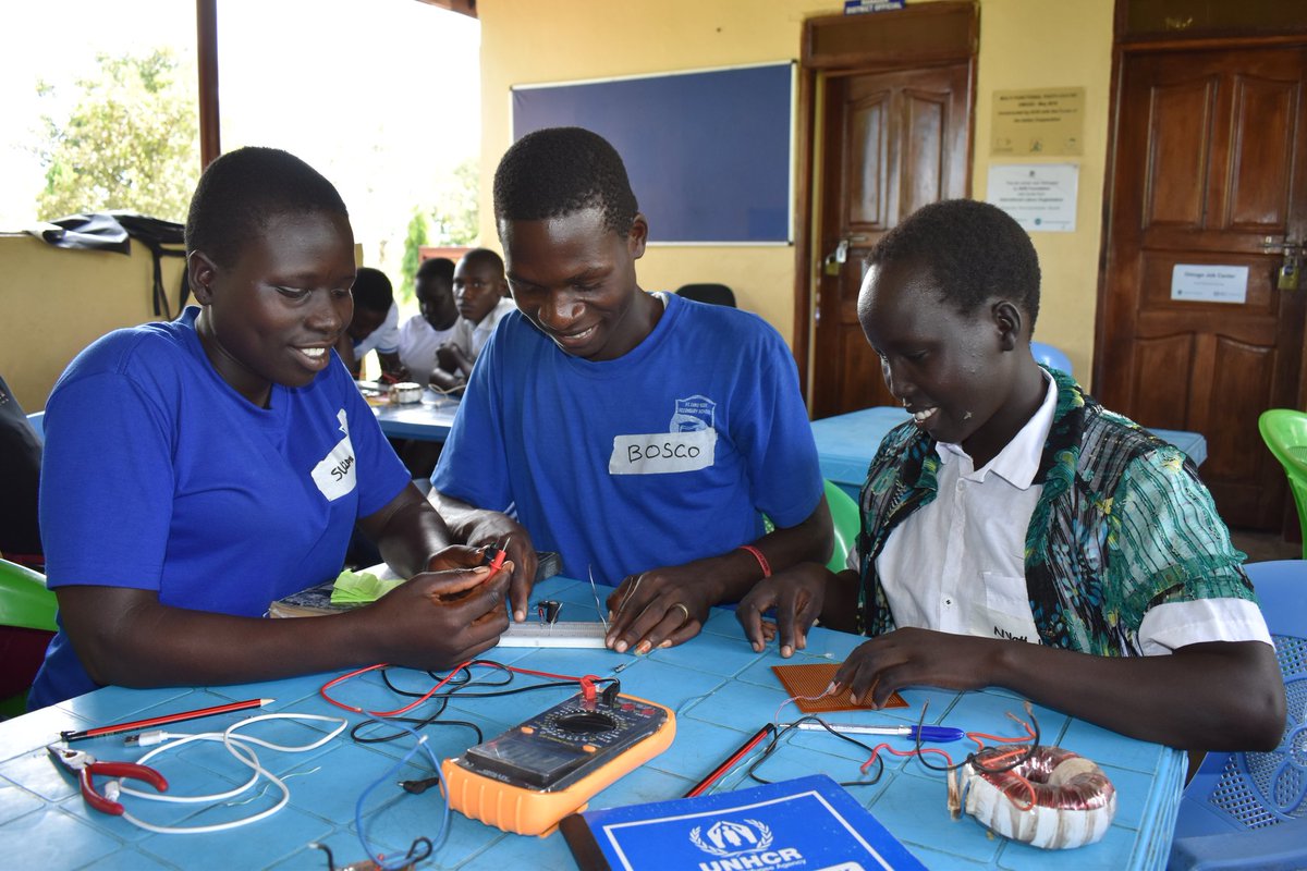 cicug7's tweet photo. Students from #St_Luke_Widi_SS got training on solar inverter building. The sole aim of this project is to create a diverse  and inclusive tech world, to inspire and empower the next generation of female role models to persue and develop careers in renewable energy and tech. https://t.co/mTDVpbCReT