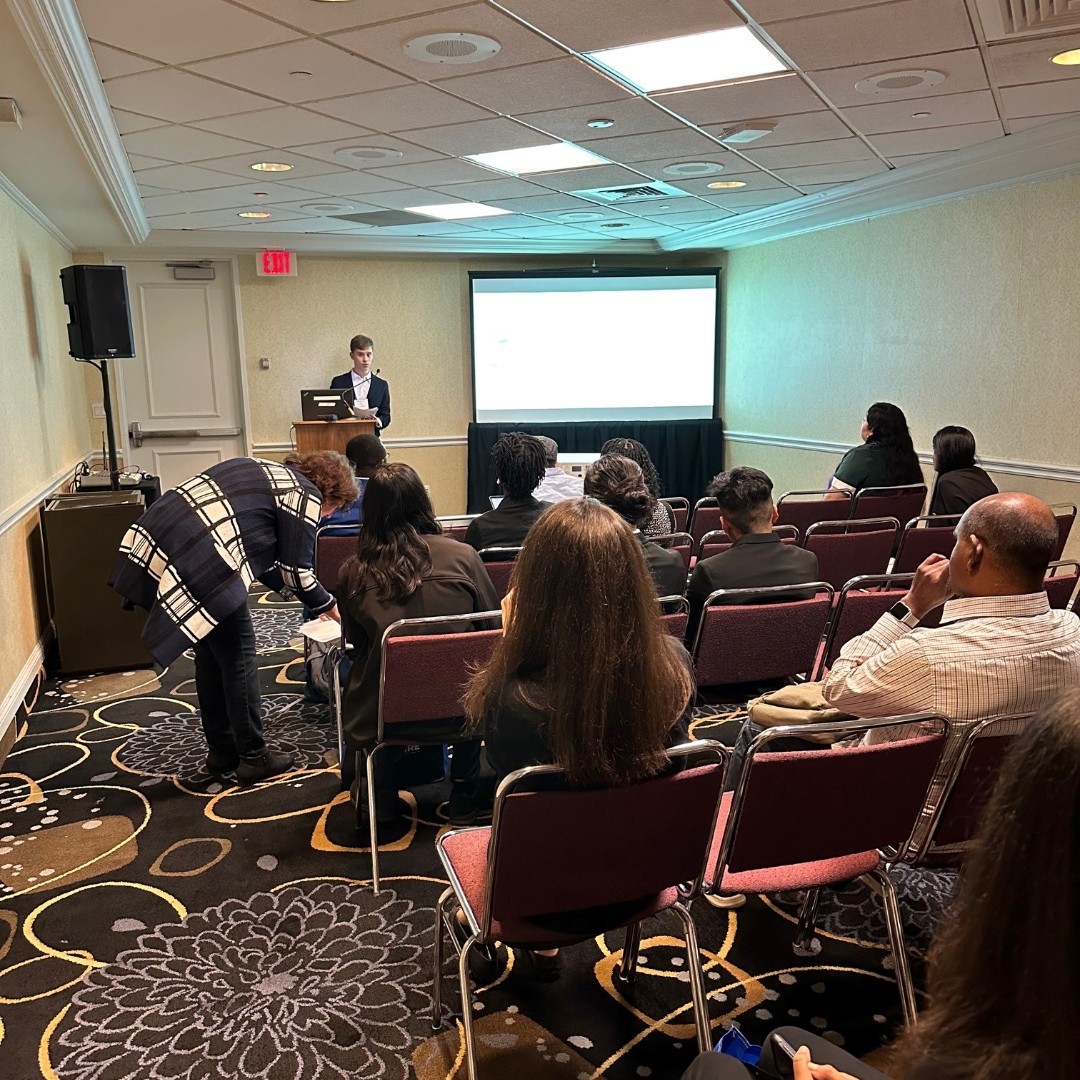 SigmaXiSociety's tweet photo. Saturday afternoon activity, presentations, exhibitors, and awards luncheon at #IFoRE23.
#IFoRE #LongBeach #SigmaXiMtg #research #science #STEMstudents #STEMconference @experienceIFoRE https://t.co/GwTy9WJ74c