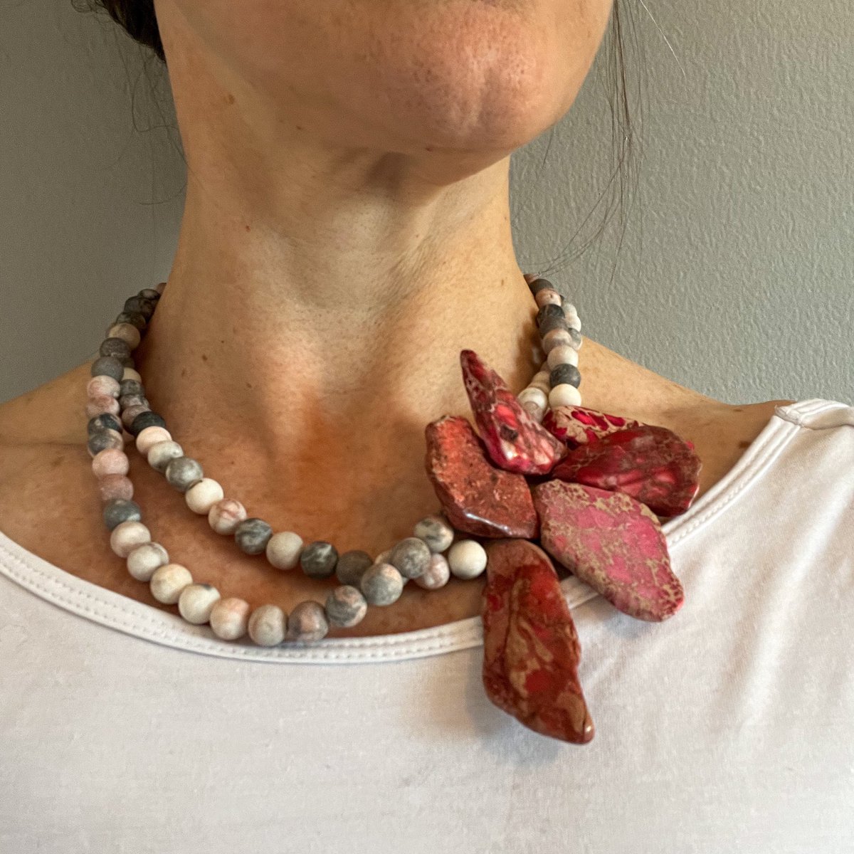 Jen_Topping's tweet photo. New profile? Who’s dis? 

#ComingInHot with new content.  A focus on research AND my small business. Check out my website with the link in my bio ❤️🎉
#handmadejewelry #SmallBusiness #gemstoneinspiration #elevateyourspirit https://t.co/HeVkUmq3wa
