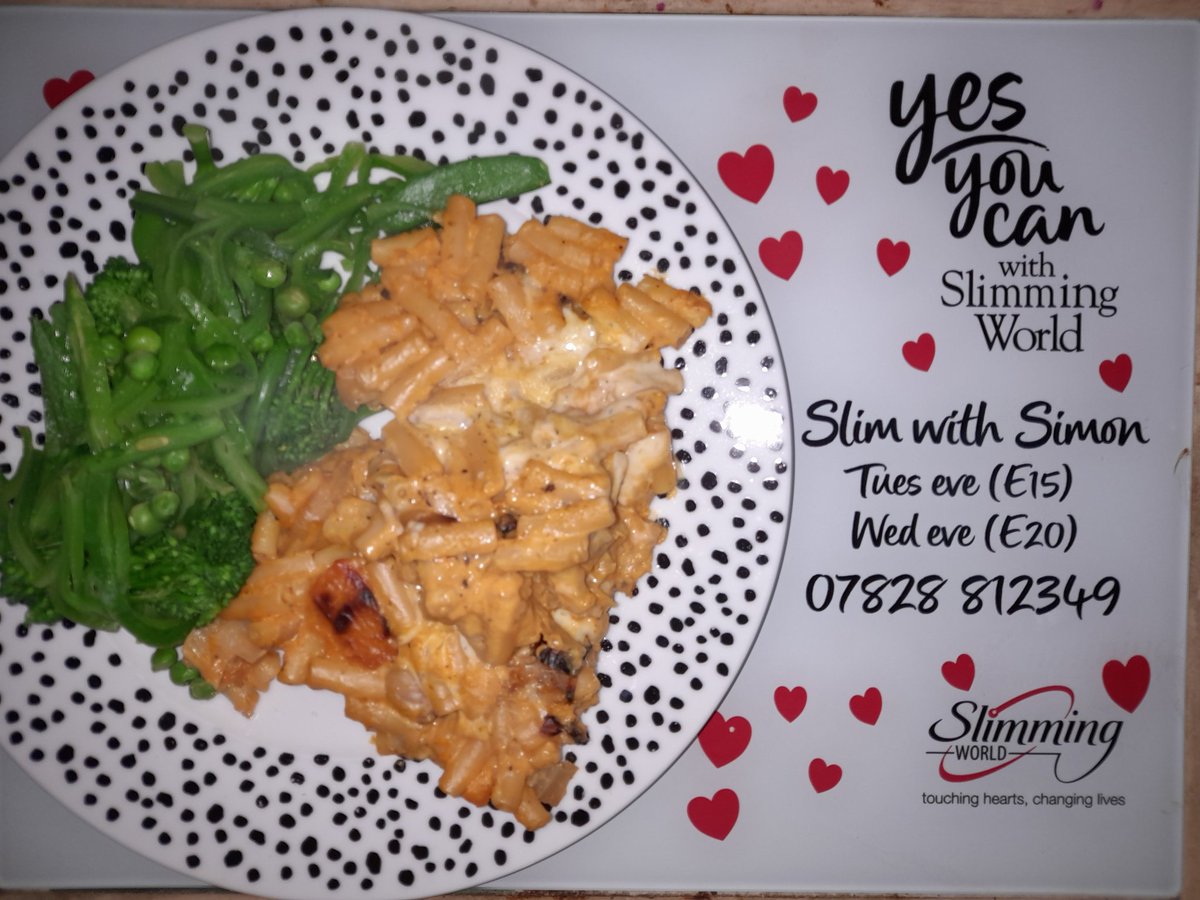 Butternut squash mac 'n' cheese from the latest SW magazine. Served with green veg 😋👍🏻
#slimmingworld #swmagazine #swmagazinemakes #swmen #swveggie
