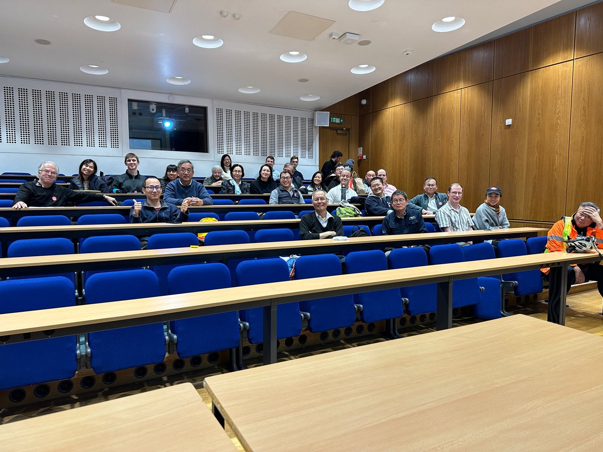 CarolineChu3's tweet photo. So honoured to have been one of the 2 panelists of a talk about the #CLC  and the #Chinese workers of #WW1  @KingsCollegeLon #womanfilmmaker #woman #director https://t.co/VvZ3YOH2qc