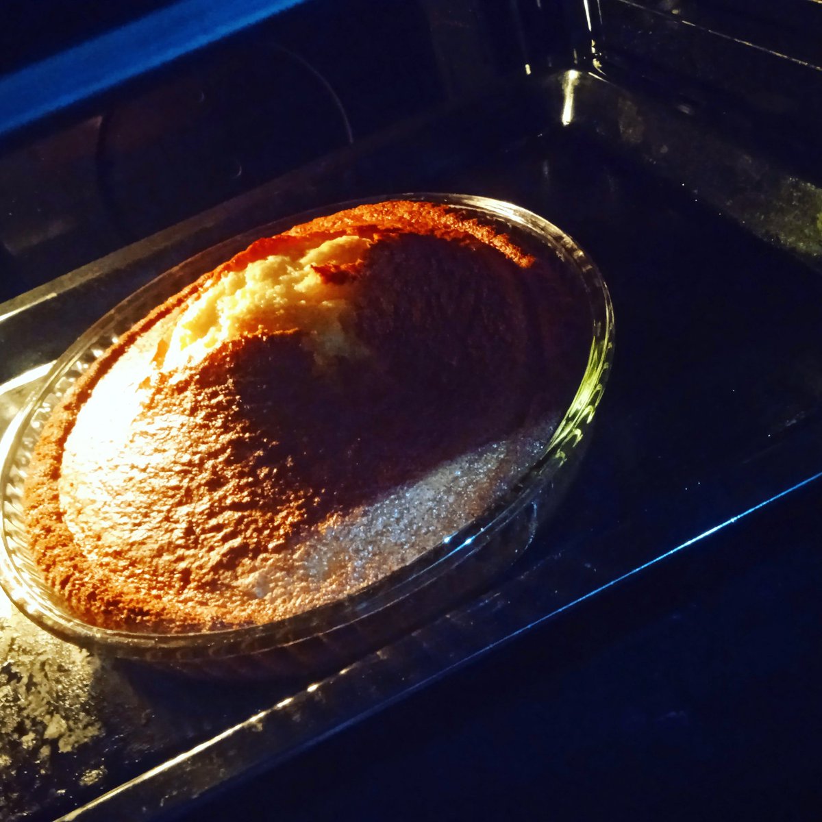 oldu gibi gibi..... Love late night cravings 😉😇😜 (kek benden coffee kimden 🤔🤔)
.
#baking #homemadecake #cake #latenightcooking #latenightcravings #bakingtime #bakingcakes