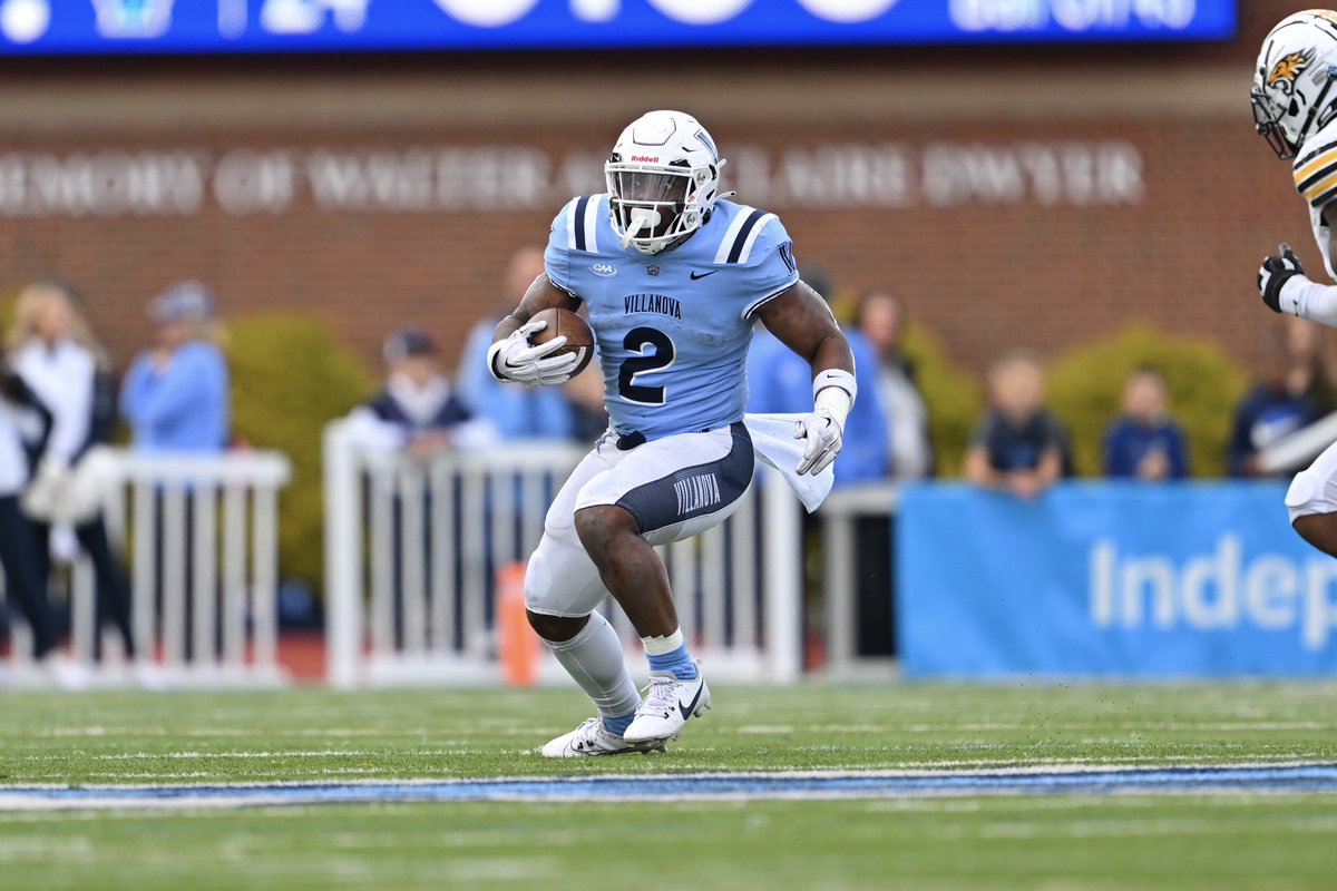 NovaFootball's tweet photo. 𝐆𝐚𝐦𝐞 𝟏𝟎: Senior Day Dub 

Towson Game Recap: https://t.co/35laO6ZG7H https://t.co/YZ2lXRfkc1