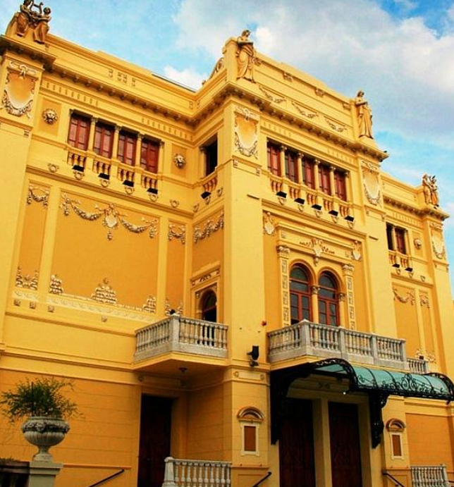 ElMedioRadio's tweet photo. Bomba 💣De acuerdo a los datos que pudo acceder "En el Medio", la bailarina  Lourdes Sánchez será la próxima Directora del Teatro Vera 🏛️ https://t.co/SMQE0H3wmm