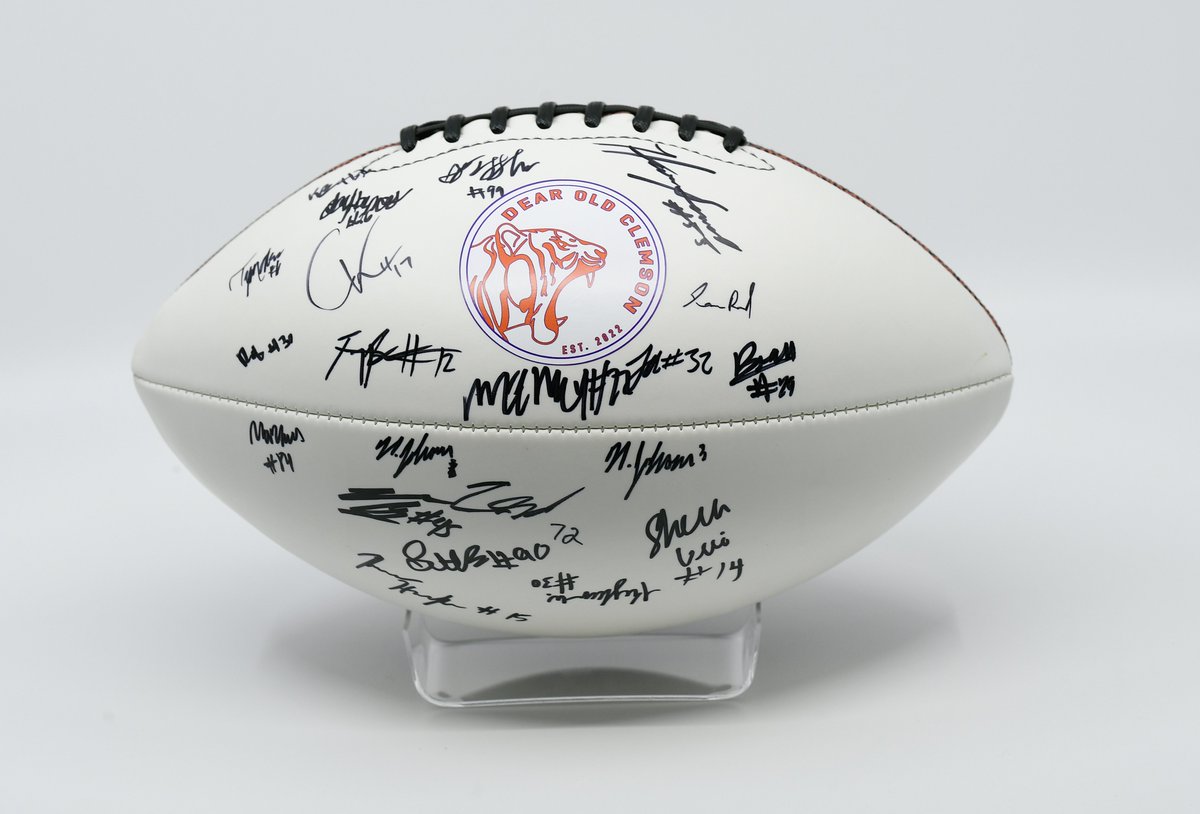 Clemson has some great performances from the 2023 class today.  Interceptions by three freshmen.  Get some great collectibles from the 2023 class in our online store!
dearoldclemson.myshopify.com/collections/fo…