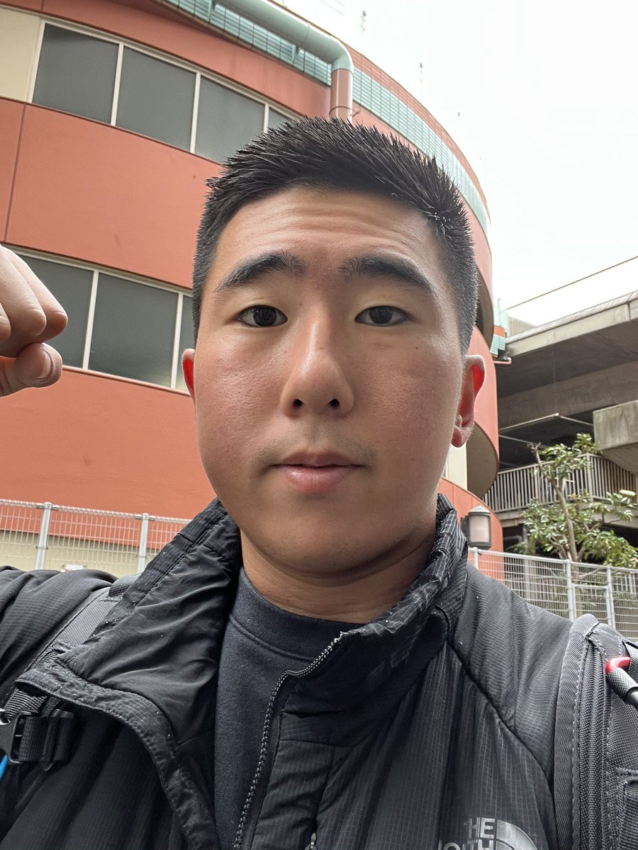 おはようございます☁️
最近、朝から冷え込んでいるので気をつけましょう❗️
本日も一日よろしくお願いします💪

#d1wgp3
#友昭最強
#友昭爆笑
#継続
#気合い
#毎日投稿
#ドクターストレッチ
#南大沢店
#253日目
#筋トレ
#ゴリゴリのスキンフェード