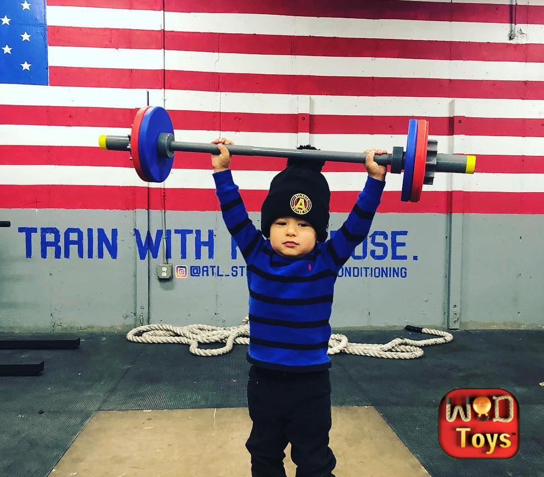 WODtoys's tweet photo. For the veteran, thank you for bravely doing what you’re called to do so we can safely do what we’re free to do. 🪖💕🇺🇸 #freedom #strongtogether #thankyouveterans 

Photo: @atl_strength_and_conditioning https://t.co/MDKYdYB56W