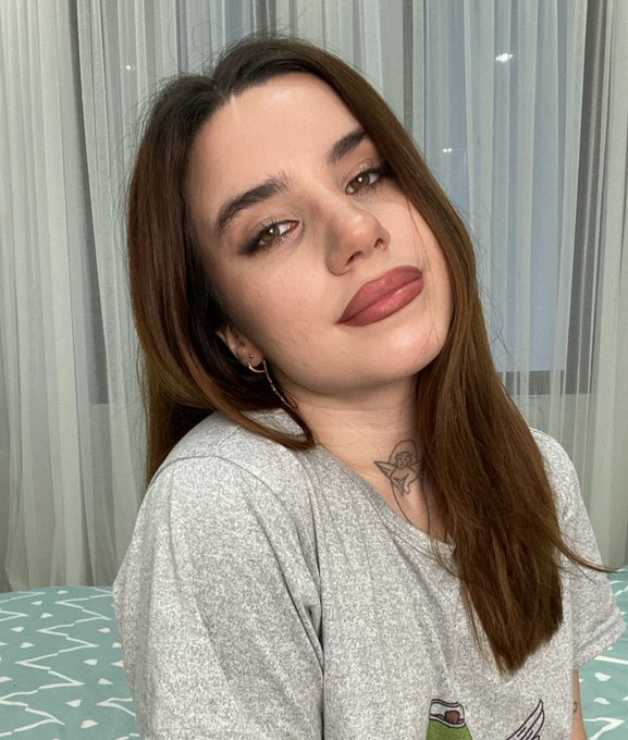 1 year ago  Those lips tho 😍😍😍😍 https://t.co/12EysMYdfO<a href="/tag/winnigwednsday"class="tags"><span>#winnigwednsday</span></a>