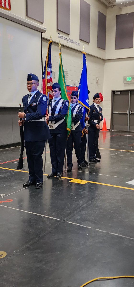 ValhallaFWPS's tweet photo. Valhalla Voyagers honored our Veterans with an assembly. Thank you to TBHS Color Guard for your contribution to our day! #FWPSProud #ValhallaStrong #VeteransDay2023 https://t.co/jnRU1sTXXw