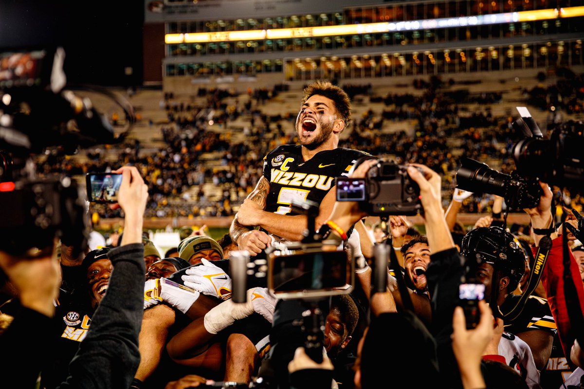 Best RB in the SEC.

#MIZ 🐯🏈