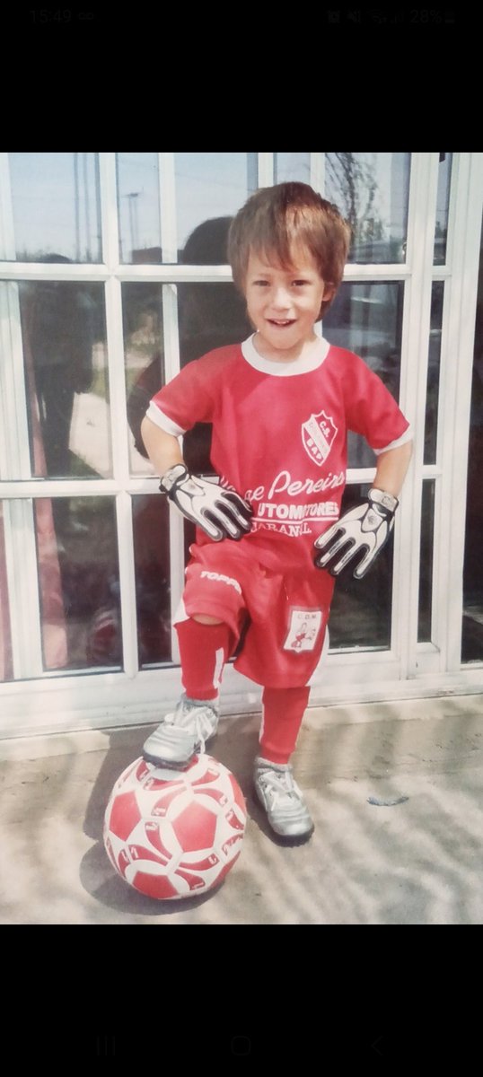 De la cuna hasta el cajón...❤️🇦🇹
Feliz 100 años rojo de mi vida❤️⚽️