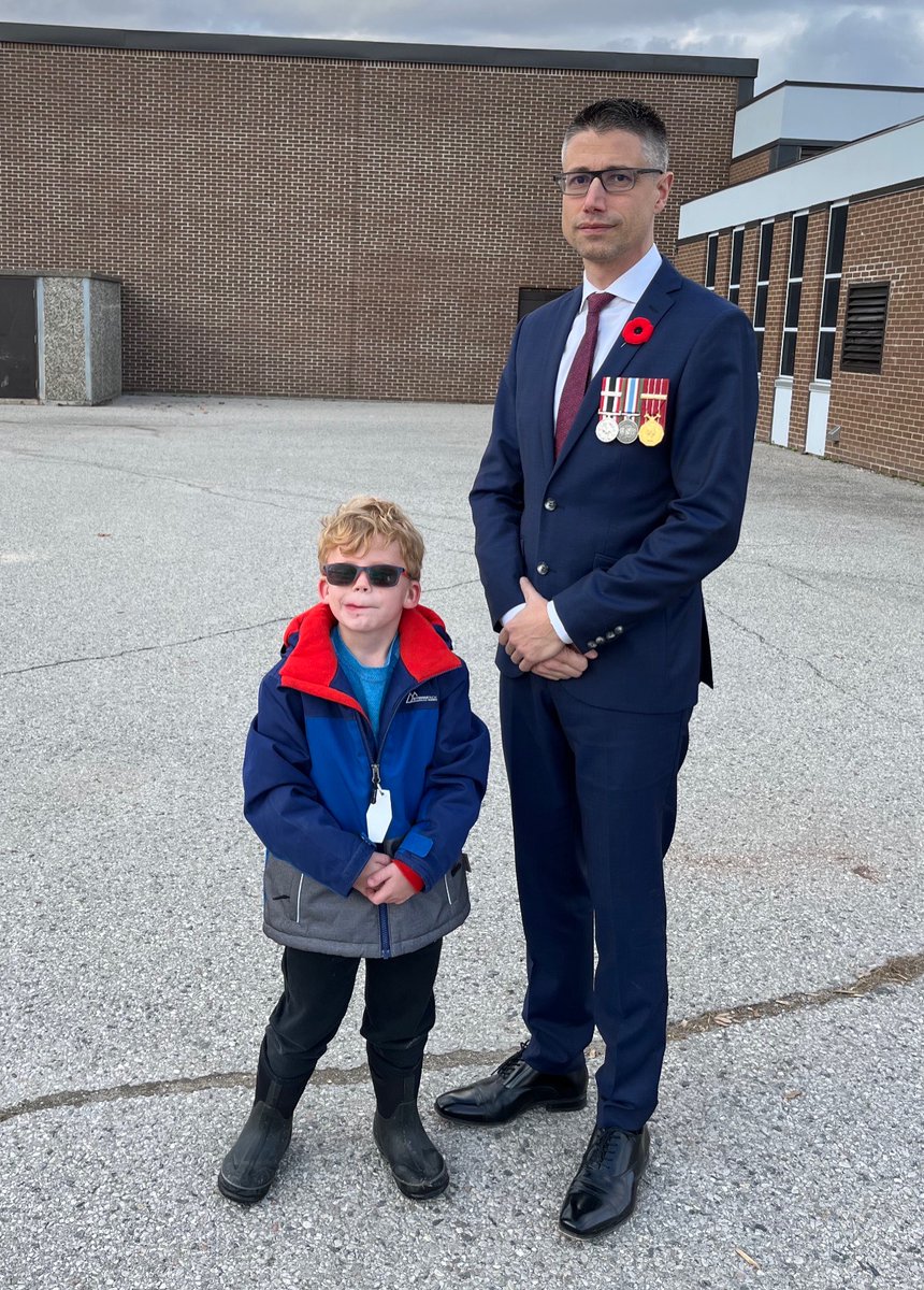 Today, <a href="/woodheightsps/">Woodland Heights PS</a> and <a href="/visiontvdsb/">Vision Resource</a> remembers.

#LestWeForget