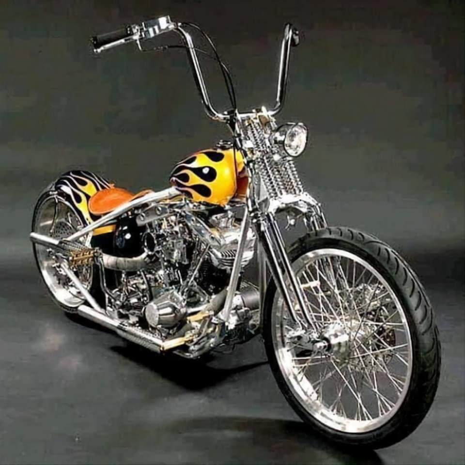 TlrWorldWidellc's tweet photo. Shovelhead Springer. Sheโs all done โ๏ธ ready to ride the #MalibuMountains Where is all my #Bikers at and #MuscleCars at ๐คLetโs go. #OldSchool & #NewSchool #TheGoodOnes & #TheBadAssOnes #AmericanChopper #BikersForTrump #Harley #HarleyDavidson #CustomChoppers #Choppers #TRUMP ๐บ๐ธ #BikerDudes #BikerWoman #Racing #BikerChicks #BikerDudes #Motorcycles #CustomRides #HotRods #Mustang Letโs ROCK WITH Your #Rides & #SELFIES HERE๐#Malibu #StraightOuttaMalibu #MalibuRides