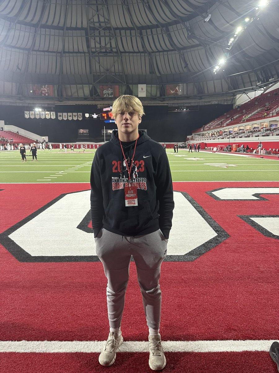 jackson_marnach's tweet photo. Had a great time at the USD game day!
Thanks for having me @Coach_TMorrison @SDCoyotesFB https://t.co/oLtfoi4p8Q