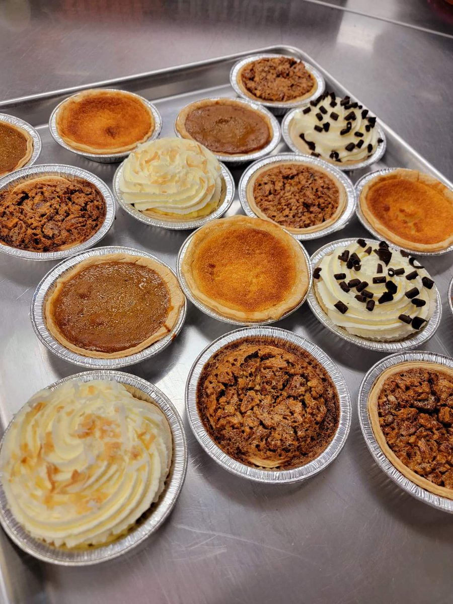 So much happened at work today. Pies, cheesecakes, and more pies.

#SugarMommaConfections
#BakeryLife
#ShopLocal
#SETX