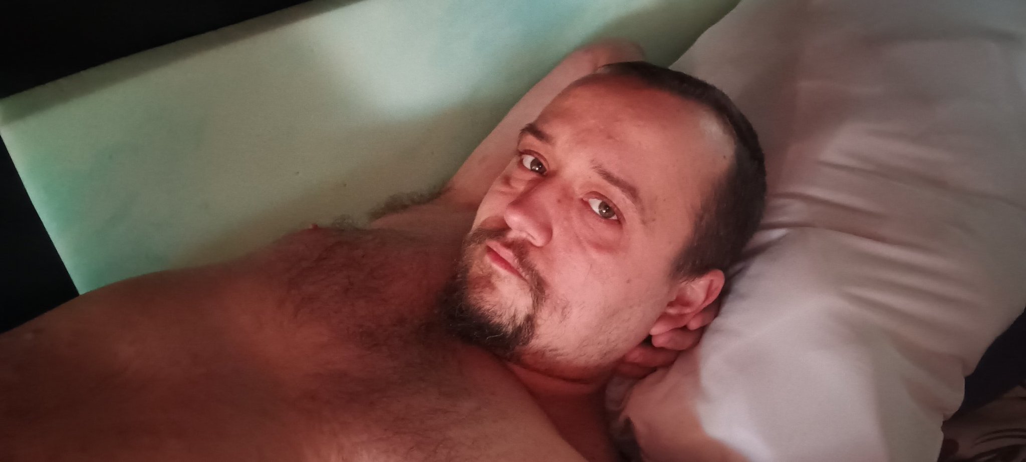 Good afternoon everyone on this #nnn day. I am feeling frisky so I might just give up on #nonutnovember It can not be healthy to go much longer without #creaming https://t.co/3OLIuWhZVV