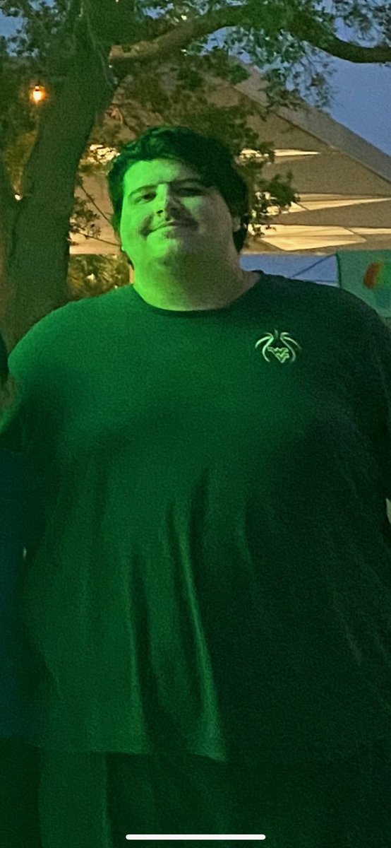 robbie🦅 tweet media