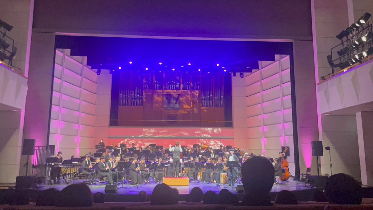 primwindsym's tweet photo. 取り急ぎのご報告です。
昨日開催のPrimevère Wind Symphony 洗足学園フェスティバル特別公演が無事に終演いたしました！！
土曜日の夜という時間にも関わらず沢山のお客様にご来場いただき、大盛況で幕を閉じました。
全ての皆様に御礼申し上げます。
ありがとうございました！！
（続く…） https://t.co/z36JgMdFhW