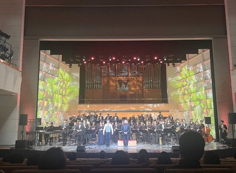 primwindsym's tweet photo. 取り急ぎのご報告です。
昨日開催のPrimevère Wind Symphony 洗足学園フェスティバル特別公演が無事に終演いたしました！！
土曜日の夜という時間にも関わらず沢山のお客様にご来場いただき、大盛況で幕を閉じました。
全ての皆様に御礼申し上げます。
ありがとうございました！！
（続く…） https://t.co/z36JgMdFhW