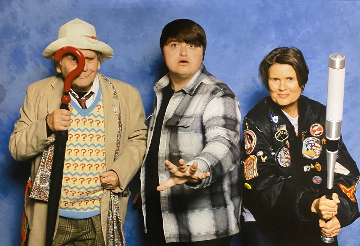lAlexGreenl's tweet image. “So it’s fine for me to blow up stuff when you decide? Nothing’s changed.”

“It’s never fine to blow stuff up. Sometimes, sadly, it’s the only solution. But only after fair warning.”

#DoctorWho #SylvesterMcCoy #7thDoctor #SophieAldred #Ace #LCCWinter @Showmasters