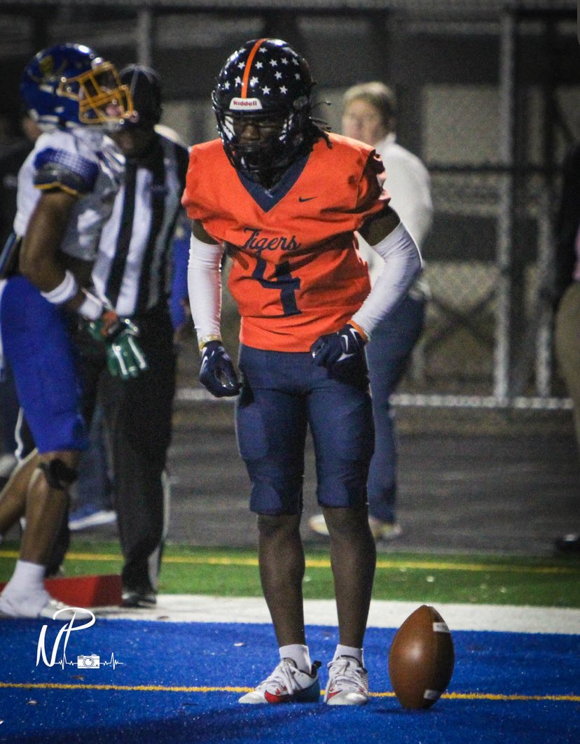 0 (@demaronstrong) on Twitter photo 25’ ATH Mundys Mill Highschool
<a href="/EarthwindM/">Earthwind Moreland</a>
<a href="/Coach_dsmith/">Derrick Smith</a>
<a href="/RecruitGeorgia/">Recruit Georgia</a>
<a href="/MercerFootball/">Mercer Football</a>
<a href="/GeorgiaStateFB/">GSU Football</a>
hudl.com/v/2MN01A 25’ ATH Mundys Mill Highschool
<a href="/EarthwindM/">Earthwind Moreland</a>
<a href="/Coach_dsmith/">Derrick Smith</a>
<a href="/RecruitGeorgia/">Recruit Georgia</a>
<a href="/MercerFootball/">Mercer Football</a>
<a href="/GeorgiaStateFB/">GSU Football</a>
hudl.com/v/2MN01A