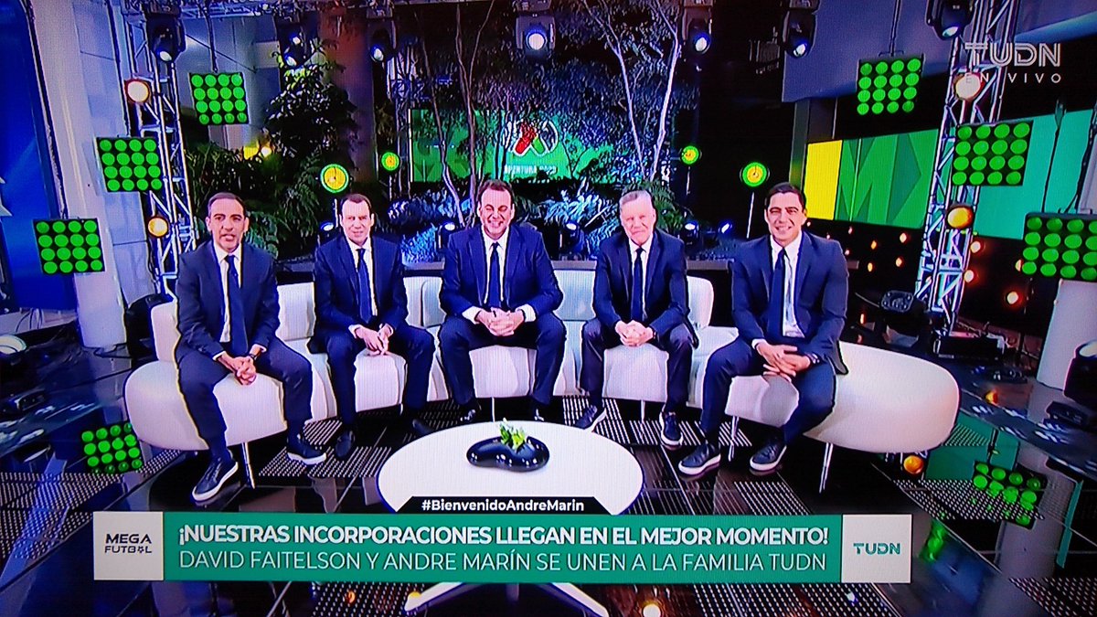 No por Dios... ¿qué sigue ahora?
Escuchar a mi apreciado <a href="/DavidFaitelson_/">David Faitelson</a> decir que A.Vaca es un increíble narrador y que le van a dar en la torre a <a href="/martinolimx/">Christian Martinoli 🐳</a>, es una pesadilla infame.
¿Qué sigue caray?
¿El apocalipsis?
Madre santa 🤦🏻‍♂️